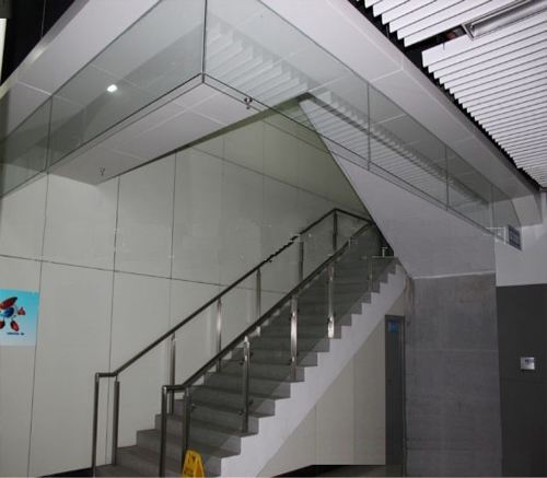 擋煙垂壁有哪幾種材質？